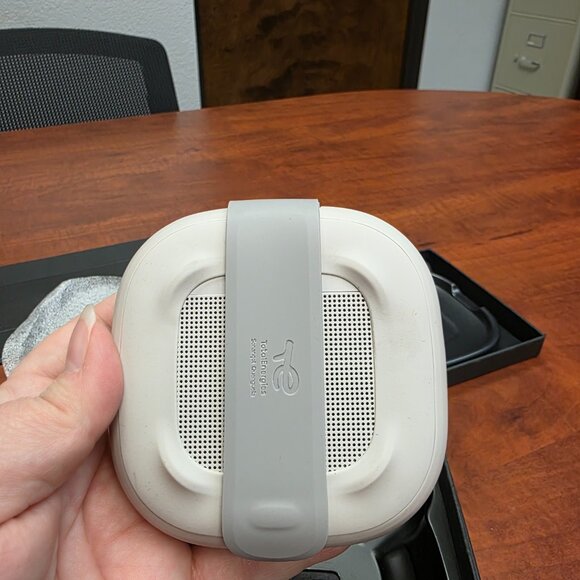 NEW Bose SoundLink Micro Speaker - Picture 6 of 12